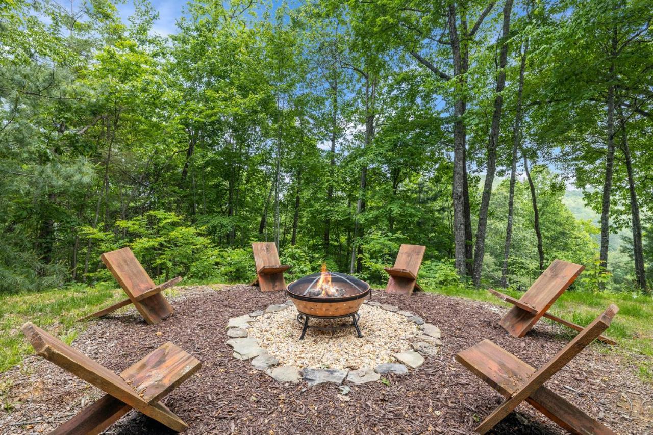 Stunning Views, Superb Atmosphere, Modern Amenities, In The Middle Of Nature Bryson City Exterior photo