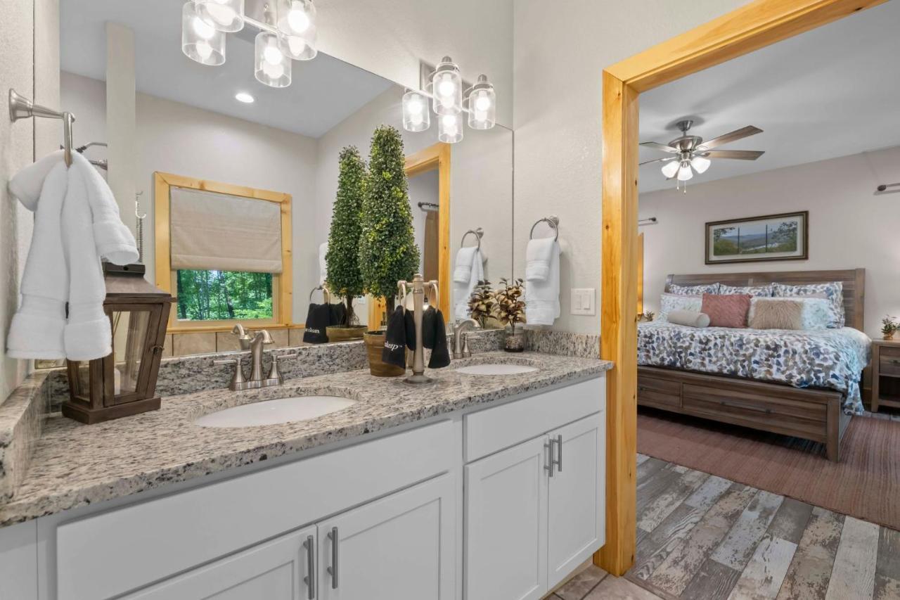 Stunning Views, Superb Atmosphere, Modern Amenities, In The Middle Of Nature Bryson City Exterior photo