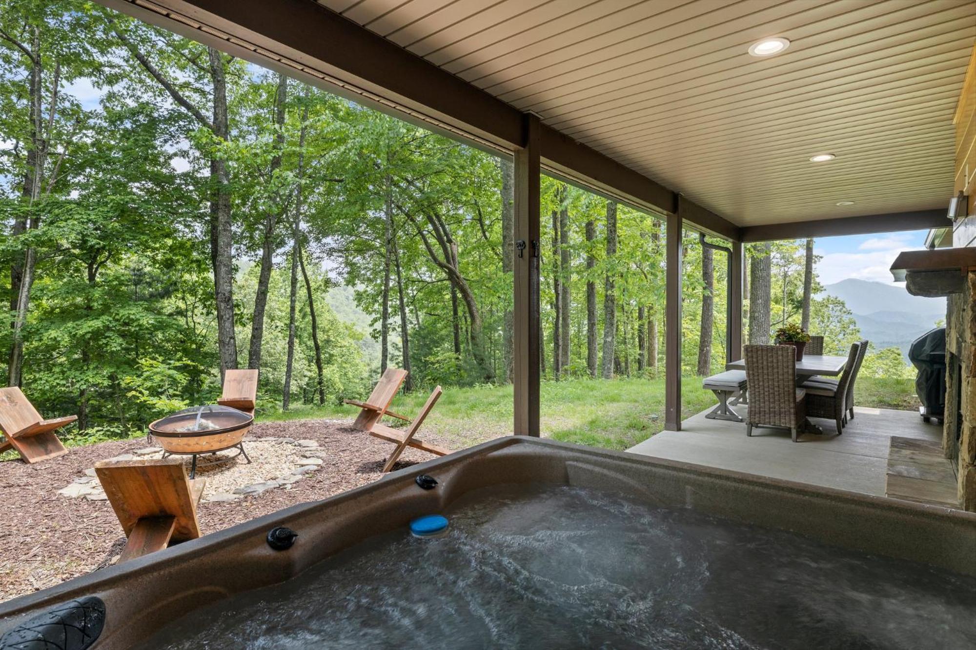 Stunning Views, Superb Atmosphere, Modern Amenities, In The Middle Of Nature Bryson City Exterior photo